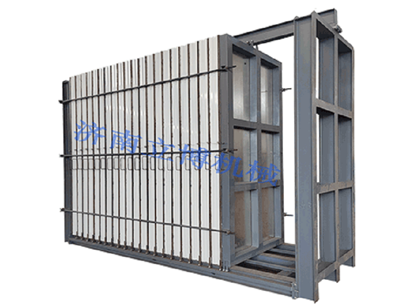 立式復(fù)合夾心保溫墻板設(shè)備